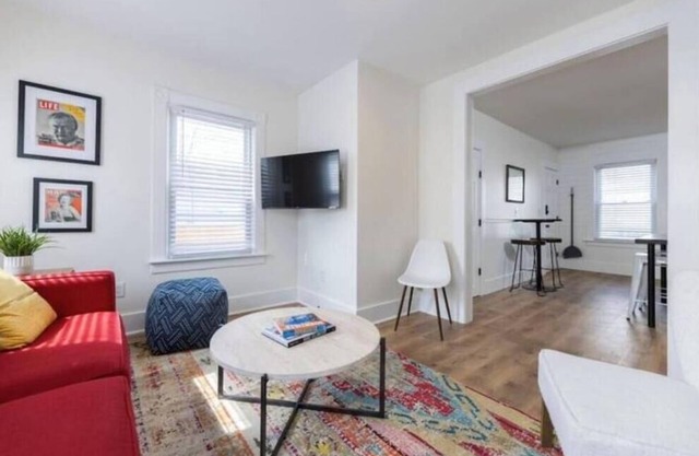 Open Plan Mystic Center, Big 2BR w/Parking