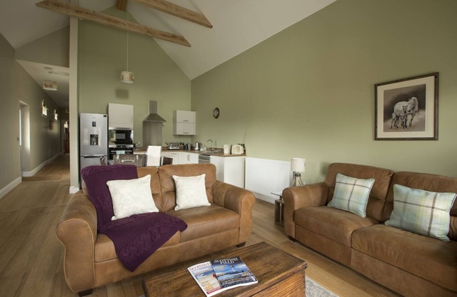 Orchard Cottage, single level Sleeps 4 with a wheelchair accessible bathroom