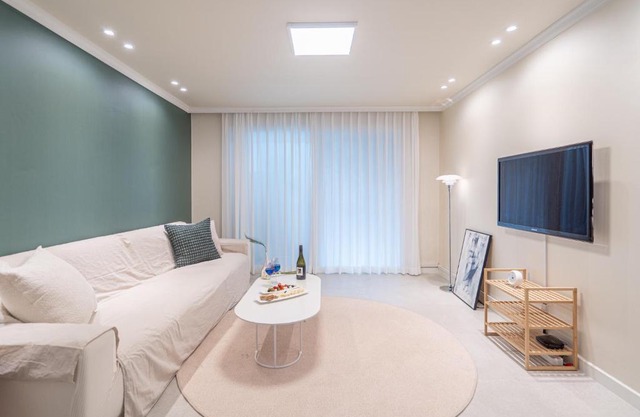Osondoson Stay-5min to Hapjeong Station, family favorites, 3bed room, large living room