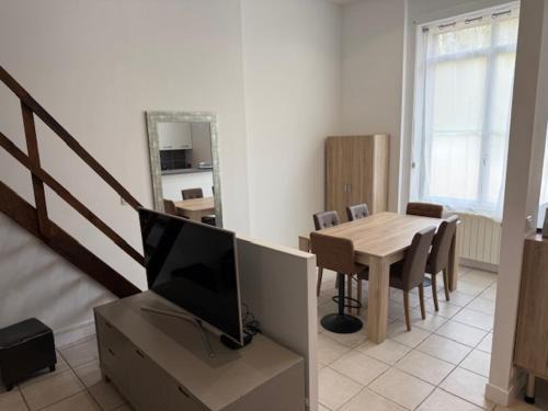 OULLINS T3 COSY 70M2 - 6 Pers 2 Chambre - 2 Mezzanines Métro & centre à Pied