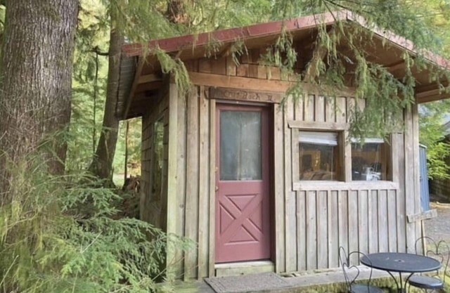 Outback Too Rustic Cabin by Olympic National Park