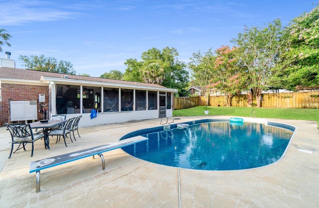 Over The Hill By The Bayou- New Listing in Pensacola Heights with Pool!