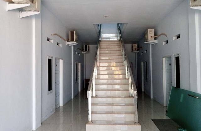 OYO 93532 Kost Nian Syariah Near SPBU Pertamina 74.91657 Mattirotasi Sidrap