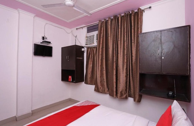 OYO Flagship Star Residency