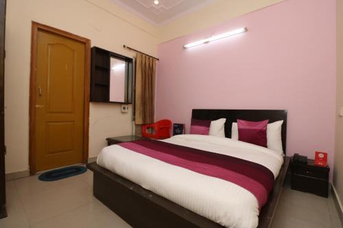 OYO Hotel Blue Empire