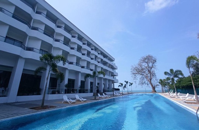 Pacific Regency Beach Resort, Port Dickson