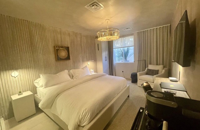 Palace Modern Hotel at the Plaza - King 11