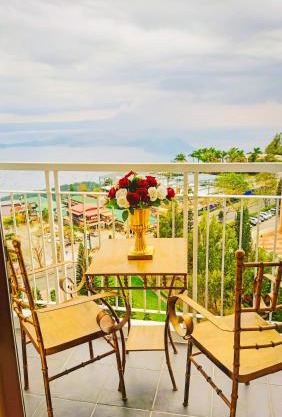 Palacio Taal view with balcony Tagaytay