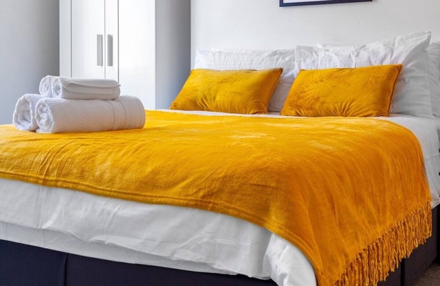 Palatial Six Bedroom Haven