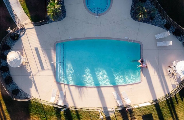 Palm Desert Getaway: Pool*Sun*Fun*Best Location!