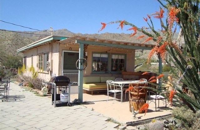 Palm Desert Homestead Cabin, Best Views in Valley