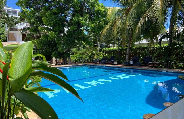 Palms Cove Resort