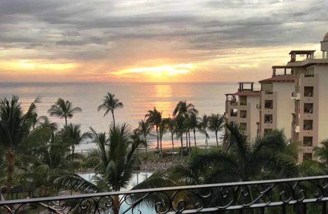 Panoramic 6th Fl. BradAndJoeyRentals Huge balcony BBQ - Villa La Estancia
