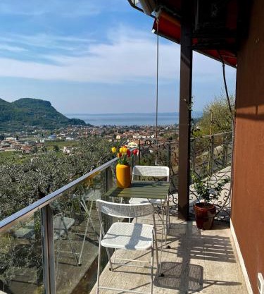 Panoramic Garda Apartment