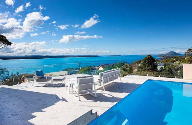 Panoramic Oceanview Manor
