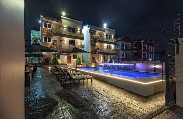 PARADISE 1: Stylish 3BR with premium finishes, custom décor & stunning views