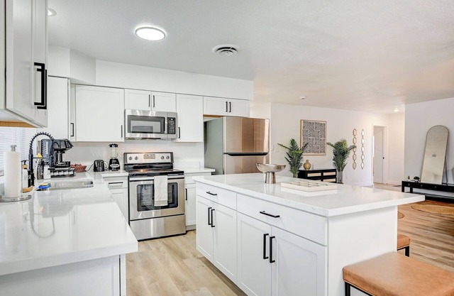 Paradise Home Centrally Located with Pool
