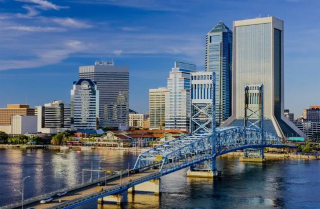 Paradise, Hot Tub, Free Wine, Mins from Mayo Clinic and Beach