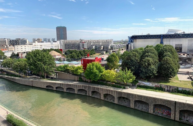 Paris 19eme, 70m2 + Balcony, on the waterfront