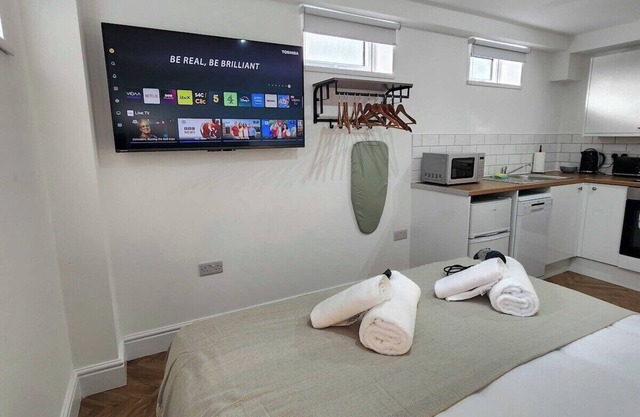 Parking, En-Suite Double Room, Kitchen