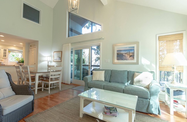 Parkside Lagoon Villa -Wk of Oct 4 -5 Min Walk 2 Beach& Pk With Storm Protection