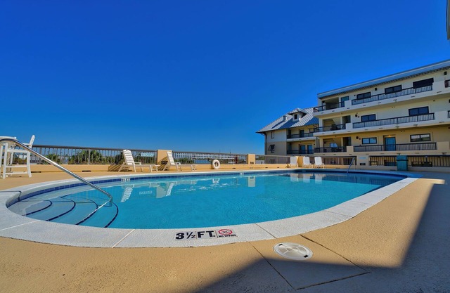 Partial Gulf Views, Covered Parking, Pool, HotTub!
