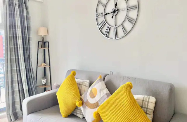 Pass the Keys | Cosy Flat in Maritime Quarter