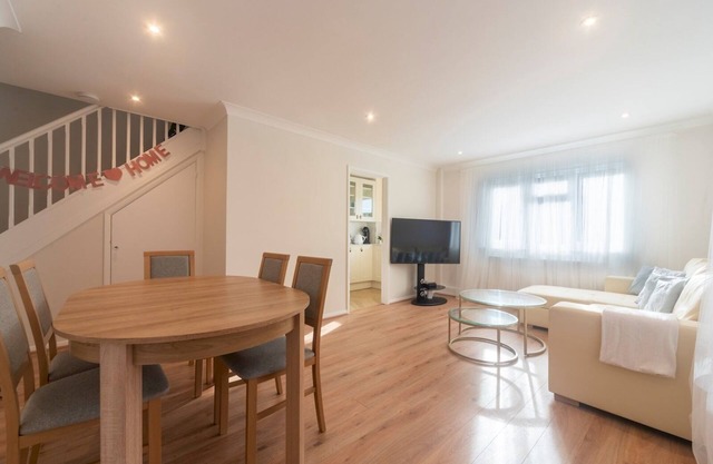 Pass the Keys | Stylish 2 Bedroom Family Home