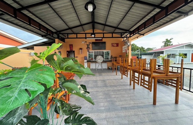 Patcharee Resort