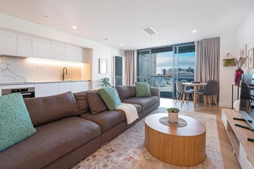 Patrick Calm - Easy Living near Dining and Hobart CBD