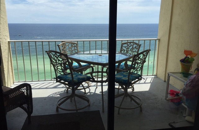 PCB Gulf Front & Gulf view -GREAT DEAL- Fall dates- 210 per nite -2 Bch chairs