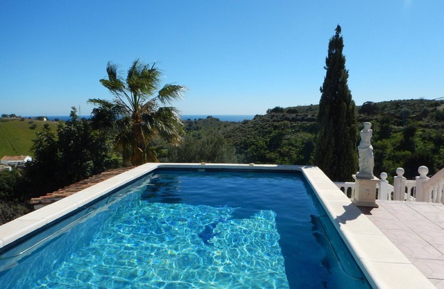 Peace and nature - beach, restaurants and shops a few minutes