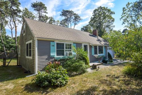 Peace and Quiet & Spacious Back Deck