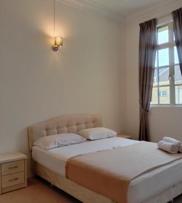 Pearl Villa 5 Bedroom Unit 13A