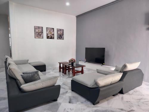 Pearl Villa 5 Bedroom Unit 7