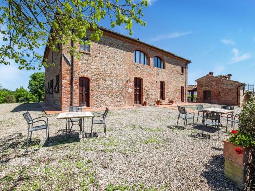 Peccioli Villa Retreat w Pool