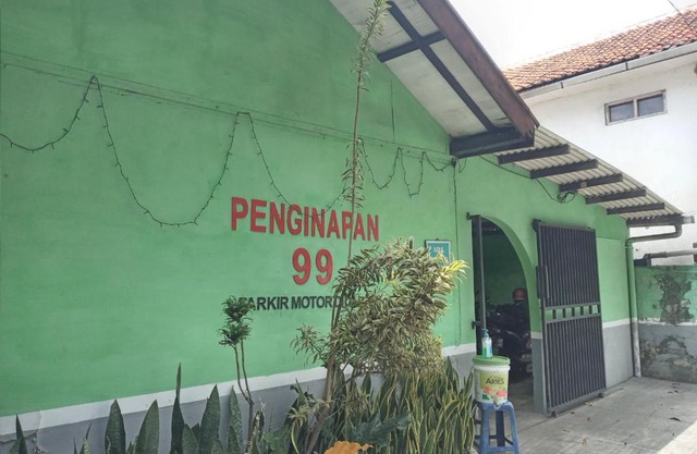 Penginapan 99