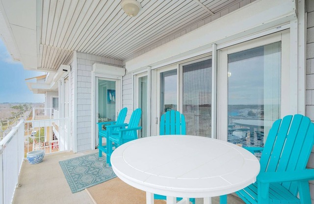 Penthouse By The Sea Huge Home w Amazing Views