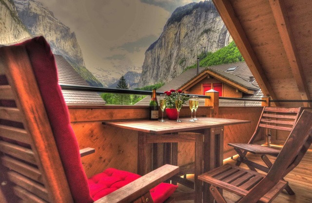 Penthouse with spectacular views. Sleeps 8.