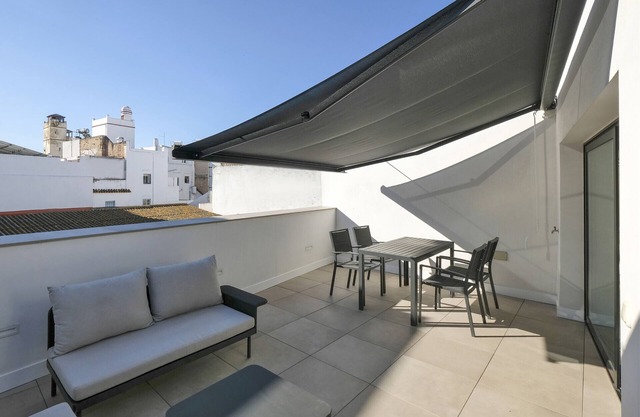 Penthouse with terrace - Villar Suites by Cadiz4Rentals
