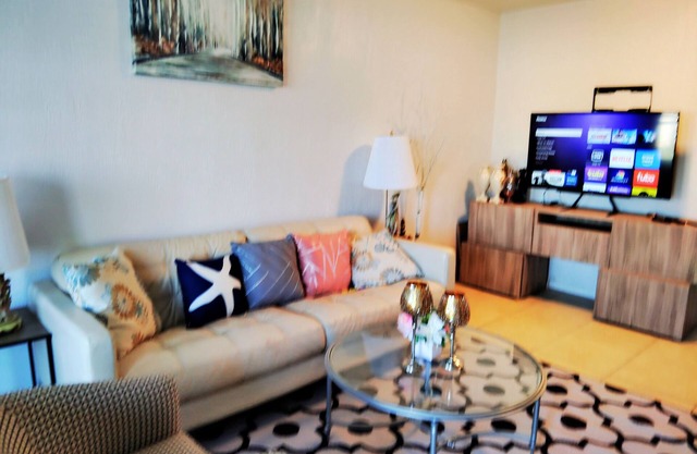 Perfect Beach Getaway: Charming 3-bedroom house in superb West Palm Beach