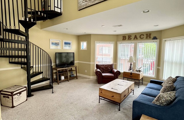 Perfect Beach Town Home Away From Home!
