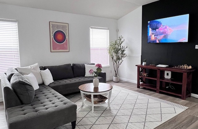 Perfect BMT Graduation Home 5Min from Lackland AFB 15 Min to SeaWorld