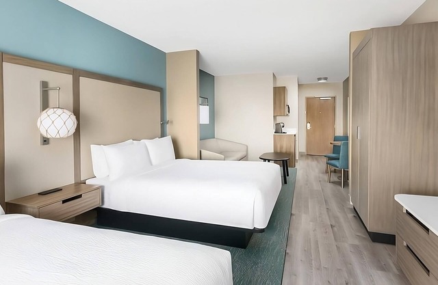 Perfect Find! Comes with Free Breakfast, Outdoor Pool, Pet-friendly Property!