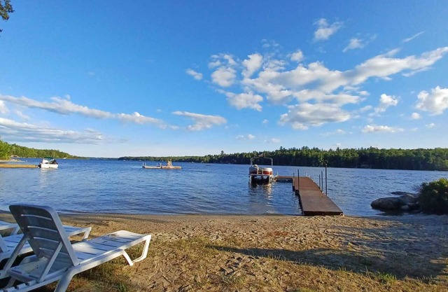 Perfect Lakefront Getaway ~ Beautiful Private Setting!