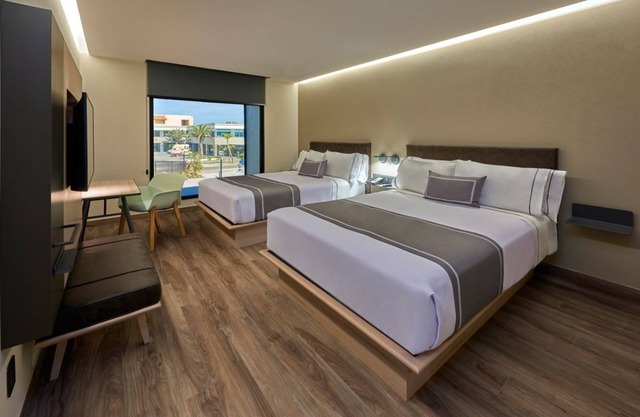 Perfect Location – Modern Room Near Local Attractions