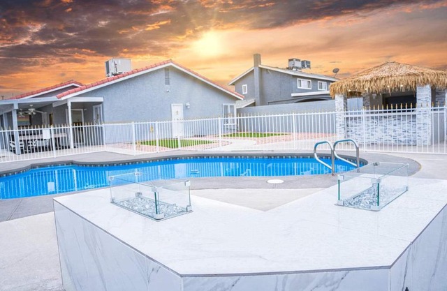 Perfect Scape with Pool and entertienment
