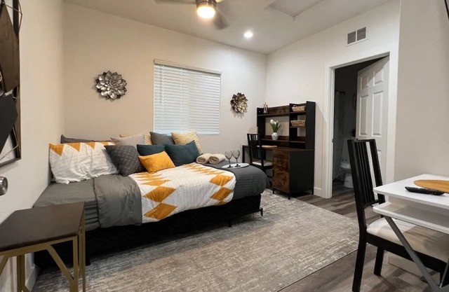 Perfect studio, with tranquility and privacy