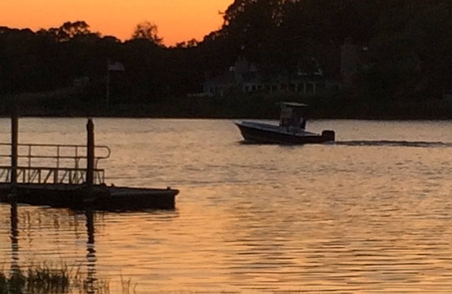 Perfect Waterfront Family Vacation Home next to the best vineyards in NY!