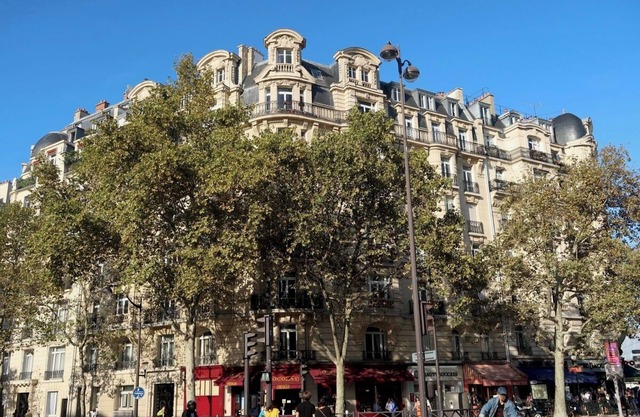 PERFECTLY NESTLED IN NOTRE DAME DES CHAMPS, SAINT GERMAIN DES PRES